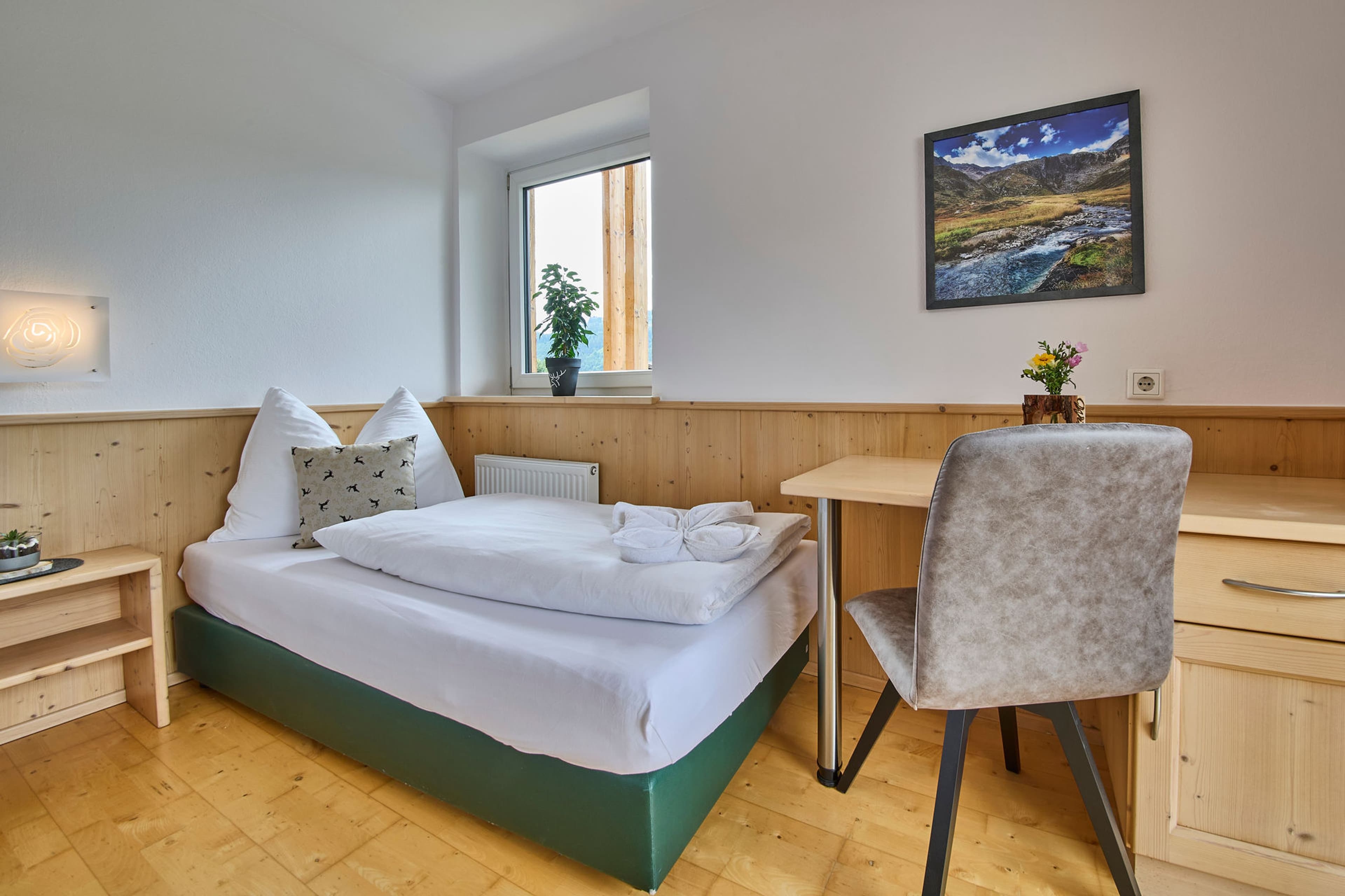 Platzhirsch - Dreibettzimmer Kat. B - inkl. Frühstück - Image 3