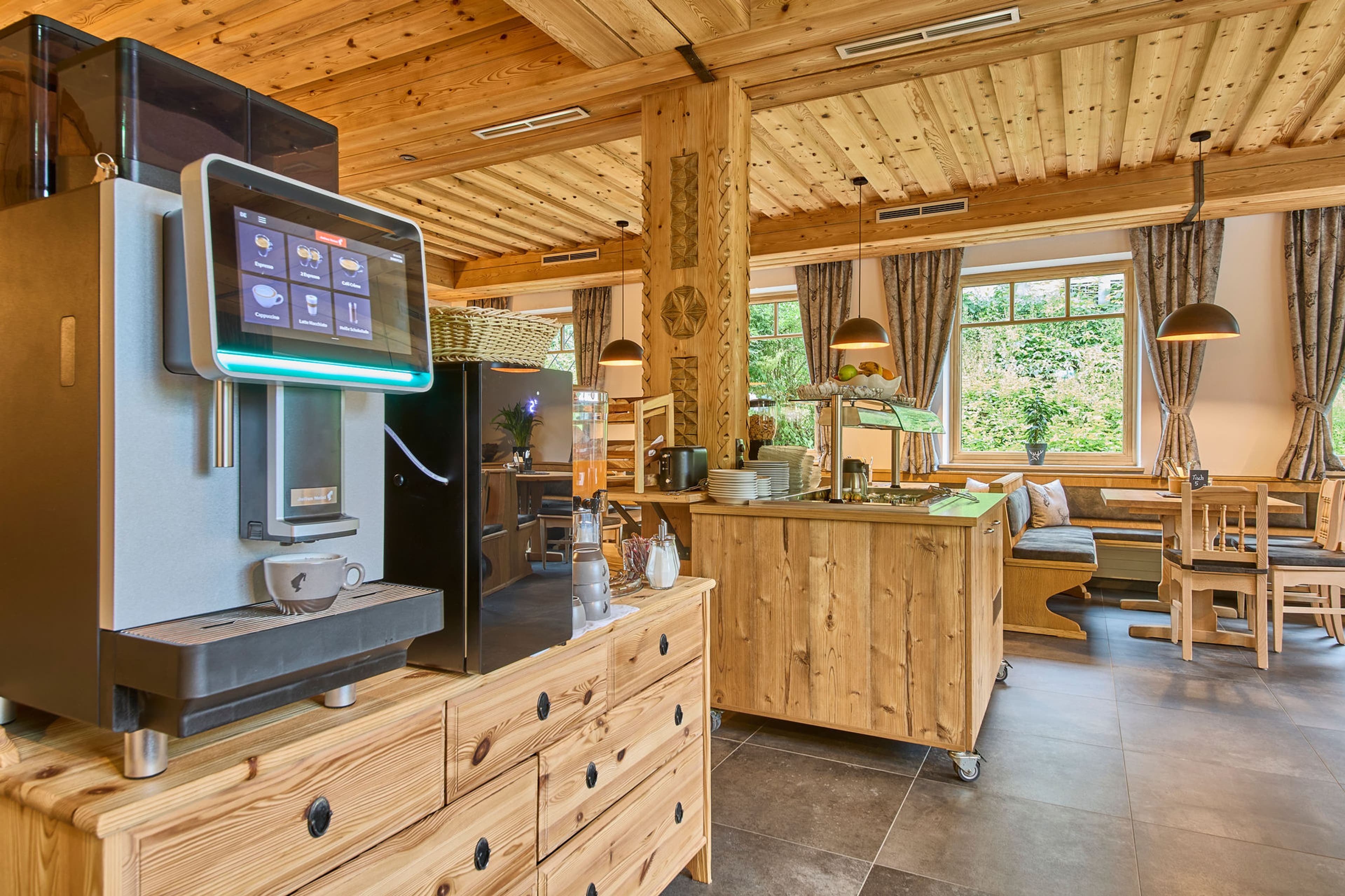 Platzhirsch - Dreibettzimmer Kat. A - inkl. Frühstück - Image 2