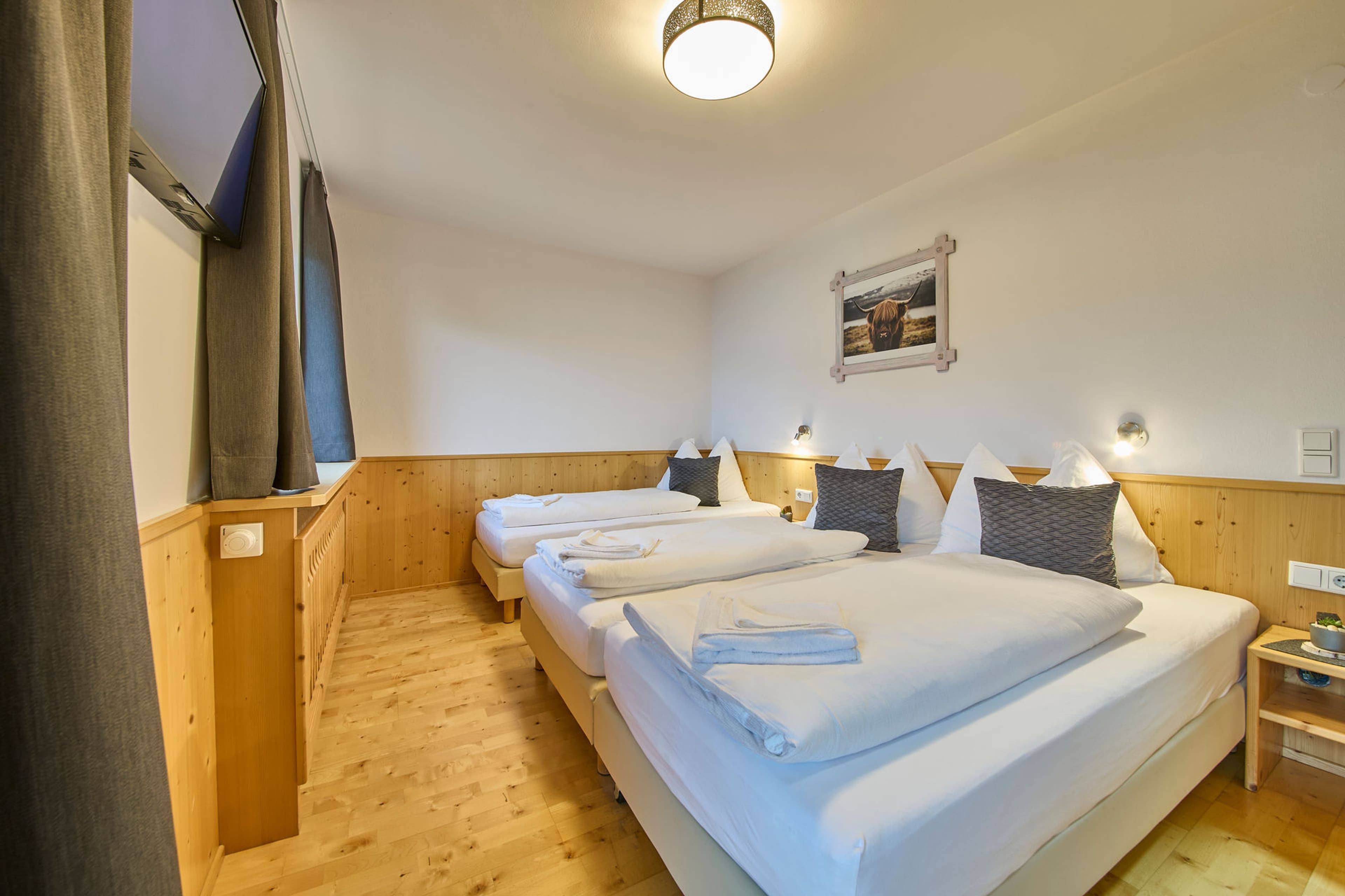 Platzhirsch - Dreibettzimmer Kat. A - inkl. Frühstück - Image 3