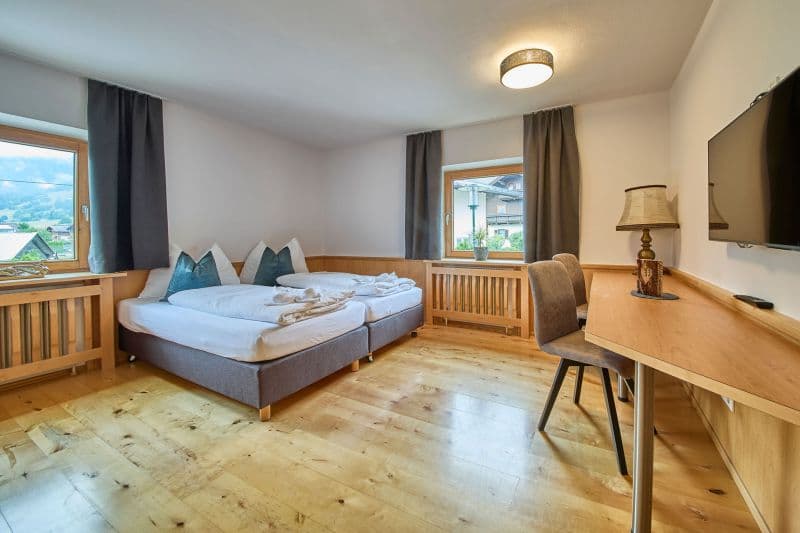 Platzhirsch - Vierbettzimmer Top 2